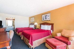 Salem Hotel | Howard Johnson by Wyndham Salem Hotel & Conference Center