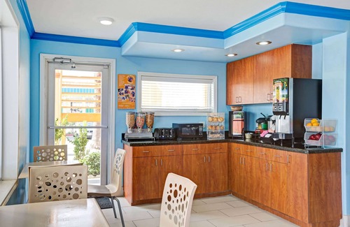 Galveston Hotel | Howard Johnson by Wyndham Galveston
