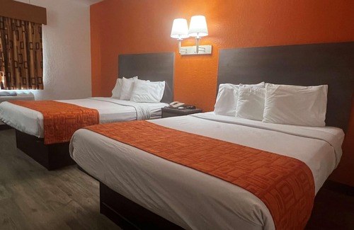 Galveston Hotel | Howard Johnson by Wyndham Galveston