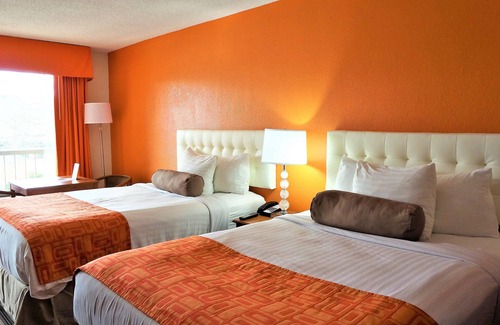 Greensboro Hotel | Howard Johnson by Wyndham Greensboro Near the Coliseum