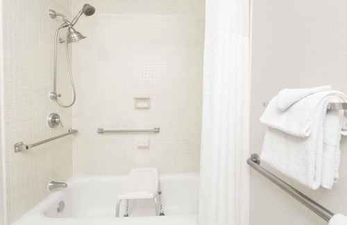 Vero Beach Hotel | Howard Johnson by Wyndham Vero Beach/Downtown