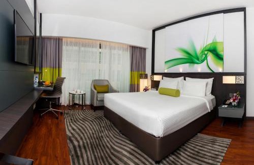 Al Muraqqabat Hotel | Howard Johnson Plaza by Wyndham Dubai Deira