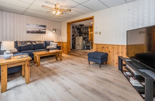 South Bruce Peninsula Cottage | Howdenvale Haven: Lake Huron Getaway with AC