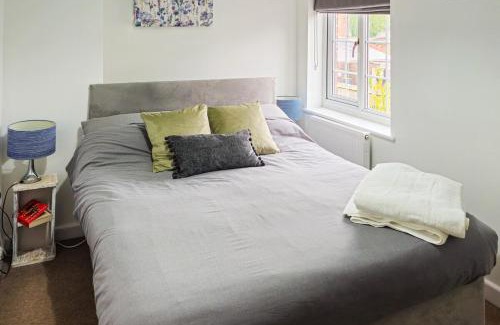 Monmouth House | Howells Cottage