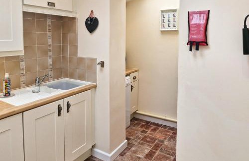 Monmouth House | Howells Cottage