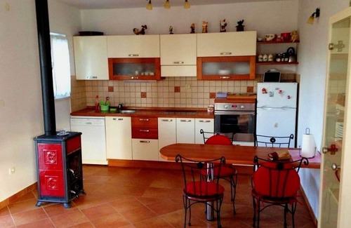 Cove Donja Krusica (Donje selo) Apartment | Apartment Jagoda - next to the sea: A1(4) - Cove Donja Krusica (Donje selo), Island Solta, Croatia