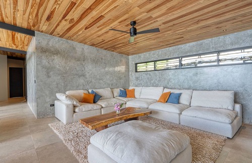 Uvita House | HR6 New Villa Incredible Ocean and Jungle Views + Security