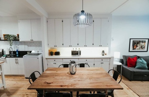 Verdun Apartment | HRésidence Cozy 3 Bedroom: The Heart of Wellington