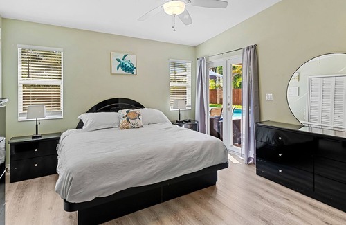 Harbor Village House | HTD,Pool/Outdoor Kitchen. 4 min to Beach