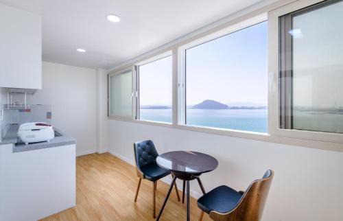 Seongsan Hotel | Hu An Stay Hotel