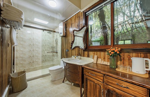 Tonglu County Hotel | Hualu Yuejian Parent Child Homestay