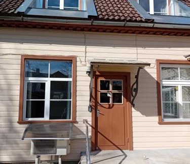 Kuressaare Apartment | Hubane saunaga korter Kuressaare vanalinnas