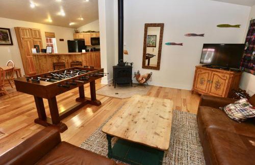 McCall House | Hubbard Cabin by Casago McCall - Donerightmanagement
