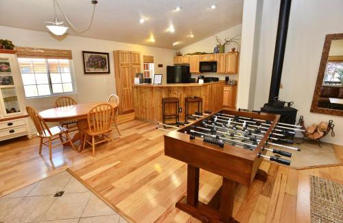 McCall House | Hubbard Cabin by Casago McCall - Donerightmanagement