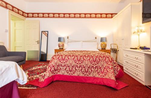 Dover House | Hubert House