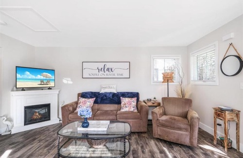 Ottawa House | Huck Finn #26