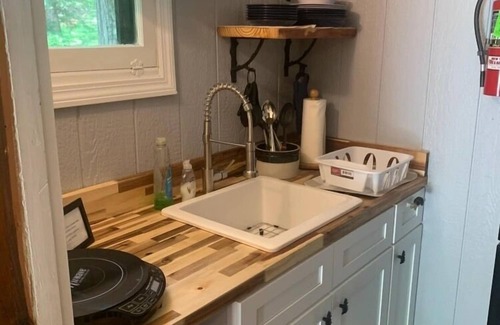 Lake George Cottage | Huckleberry Cottage at Cozy Nook
