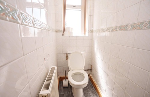 Nottingham House | Hucknall house