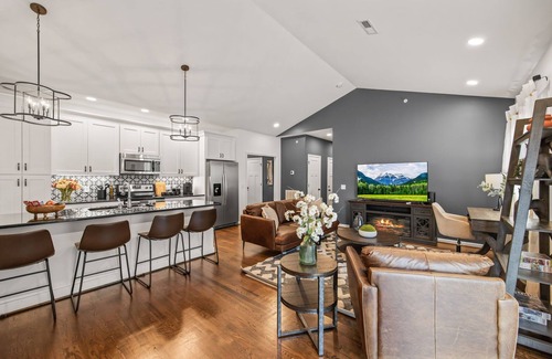 Cookeville Condo | Hudgens Court Getaway in charming Cookeville