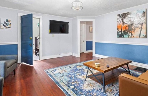 Ithaca House | HUDSON 3 BED 2 BATH · Walk to Ithaca Commons+Trails!