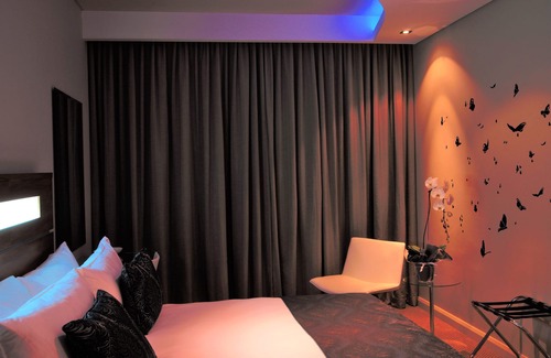Lynnwood Hotel | Hudson House