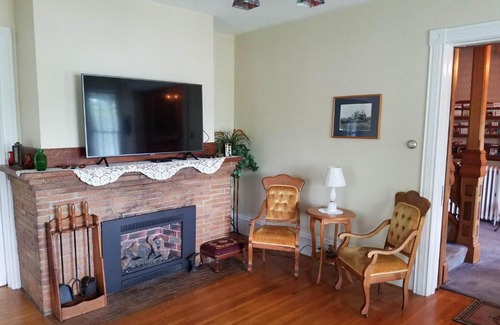 Watkins Glen Bed & Breakfast | Hudson Manor Bed & Breakfast