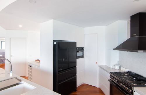 Blueys Beach House | Huey's Lookout - beachfront spacious pet friendly home