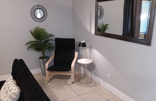 Detroit House | Huge 3 bd/1 ba Ranch, Sleeps 6