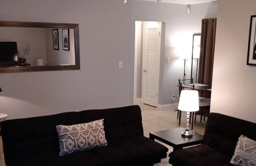 Detroit House | Huge 3 bd/1 ba Ranch, Sleeps 6