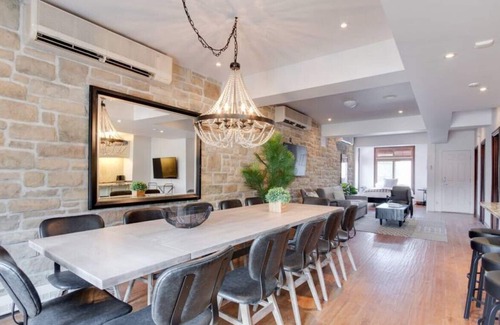 Little Italy Apartment | Huge 3 bedroom apartments in the Jean Talon Market by Denstays