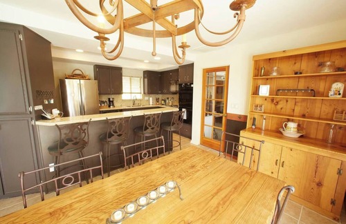 Vista House | Huge 4-Acre Private Getaway With Stunning Views & Amenities For The Whole Family