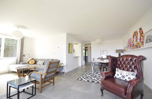 Merchiston House | Huge 4 bed apartment with balcony
