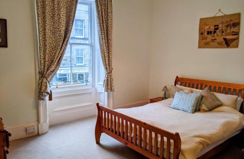 Jedburgh Apartment | Huge 4 Bed Apt - Perfect Base to Explore The Borders