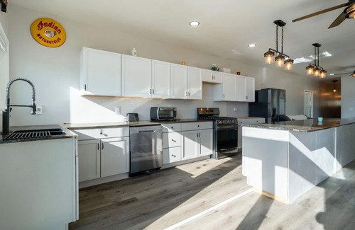 Delton House | Huge 4-bedroom house on chain of lakes.