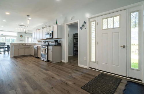 Delton House | Huge 4-bedroom house on chain of lakes.