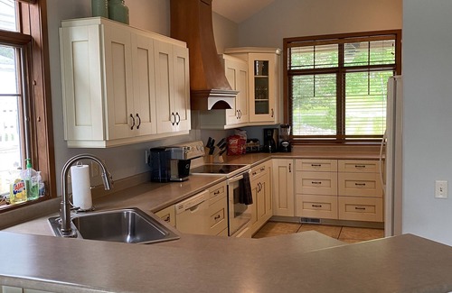 Angola House | HUGE 5 Bedroom Lake House Retreat On Crooked Lake
