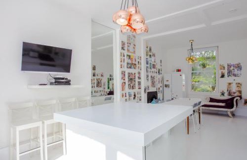 Kilburn House | HUGE 5 storey 4 bed Terraced family home in Queens park