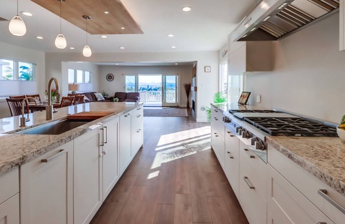 Sunset Cliffs House | HUGE 5000 sq ft Luxury Family Friendly Estate: Panoramic Views, Close to ALL as