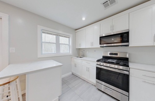White Lake House | Huge 8-bedroom home with Lake Access in White Lake