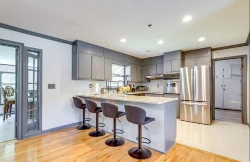 Candler-McAfee House | Huge Backyard, Free Parking, Grill, Pet Friendly