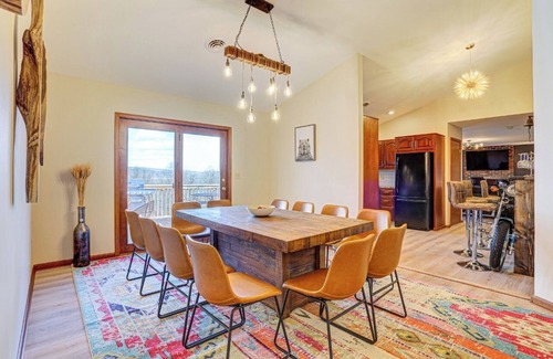 Sciota Cabin | Huge Cabin Epic Appalachian Views + Hot Tub/Sauna+Bar+Game room sleeps 16