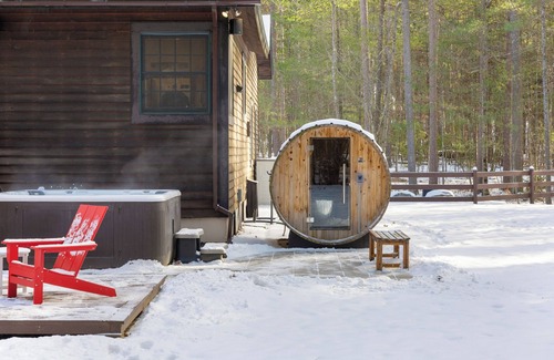Jay Cabin | Huge Cabin, Near Whiteface and Lake Placid, Hot Tub, Sauna & Game Room