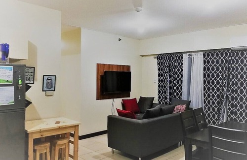 Project 8 Apartment | Huge Condo Stellar Place near INC Central 3Bdr 2Bath Condo