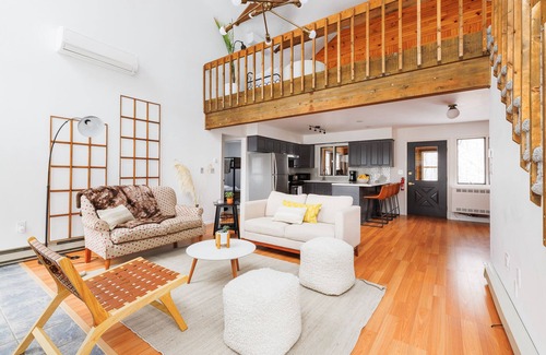 Lake Harmony Ski Chalet | Huge Dining Table, Full Game Room, Barrel Sauna, 3,000 sqft, Firepit, Secluded