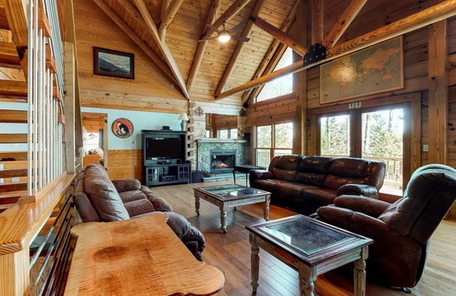 Batesburg House | Huge, Dog-Friendly Waterfront Cabin w/ Private Dock and a Play Structure