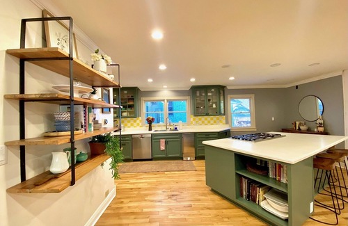 Mars Hill House | Huge Estate w/2 homes, fishing pond, private day spa, hot tub, & pizza oven
