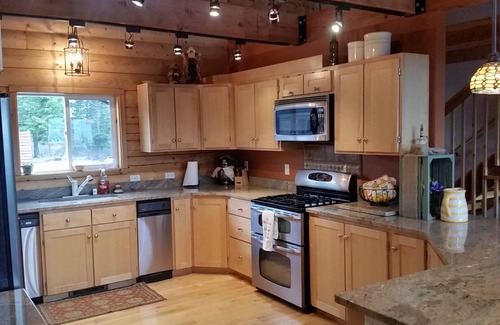 Loon Lake Cabin | HUGE Family Cabin - on 20 acres