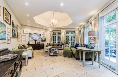 Prince's House | Huge Historic Townhouse in the Heart of London within 20 Min Walk To Westminster