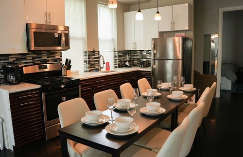 Bushwick Apartment | Huge Luxury 6BD Duplex in Bushwick