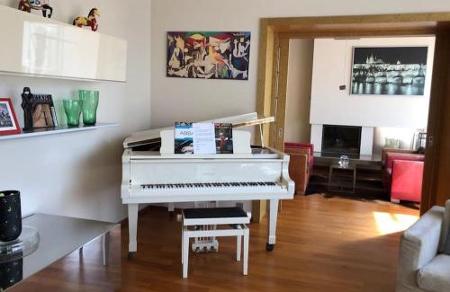 Vinohrady Villa | Huge luxury central Prague VILLA, 6 beds and baths, terraces, double garage